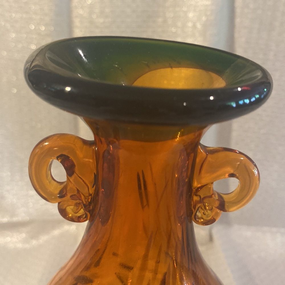 Hand Blown Art Deco Style Vase - Picture 2 of 3